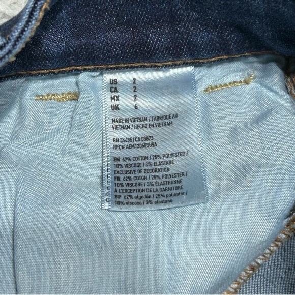 American Eagle Shorts Womens 2 Midi Dark Wash Stretch Cut Off Style Casual Party - Picture 4 of 5